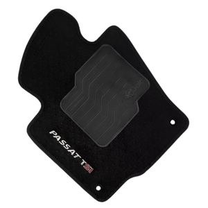 TAPETE CARPETE PASSAT TSI 2005 A 2010 PRETO BORDADO - Exclusive 